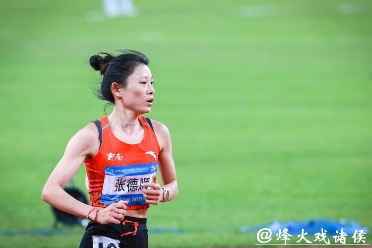 31分54秒完赛，张德顺刷新中国女子10公里路跑最好成绩