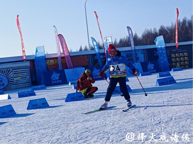 “冰超”·2026中国·绥化第二届国际青少年短距离越野滑雪挑战赛开幕 “冰超”·2026中国·绥化第二届国际青少年短距离越野滑雪挑战赛开幕